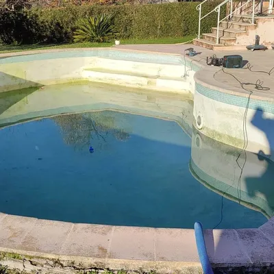 Avant — Rénovation piscine ronde